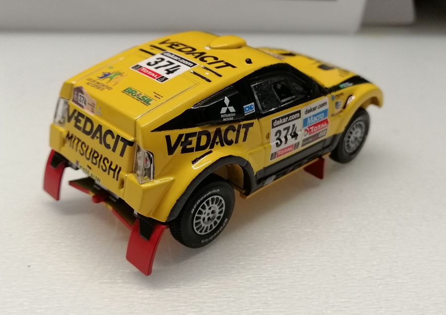 PIN'S RALLYES VOITURES / PARIS DAKAR / MAROC / LE REVEILLON DES DUNES /RARE