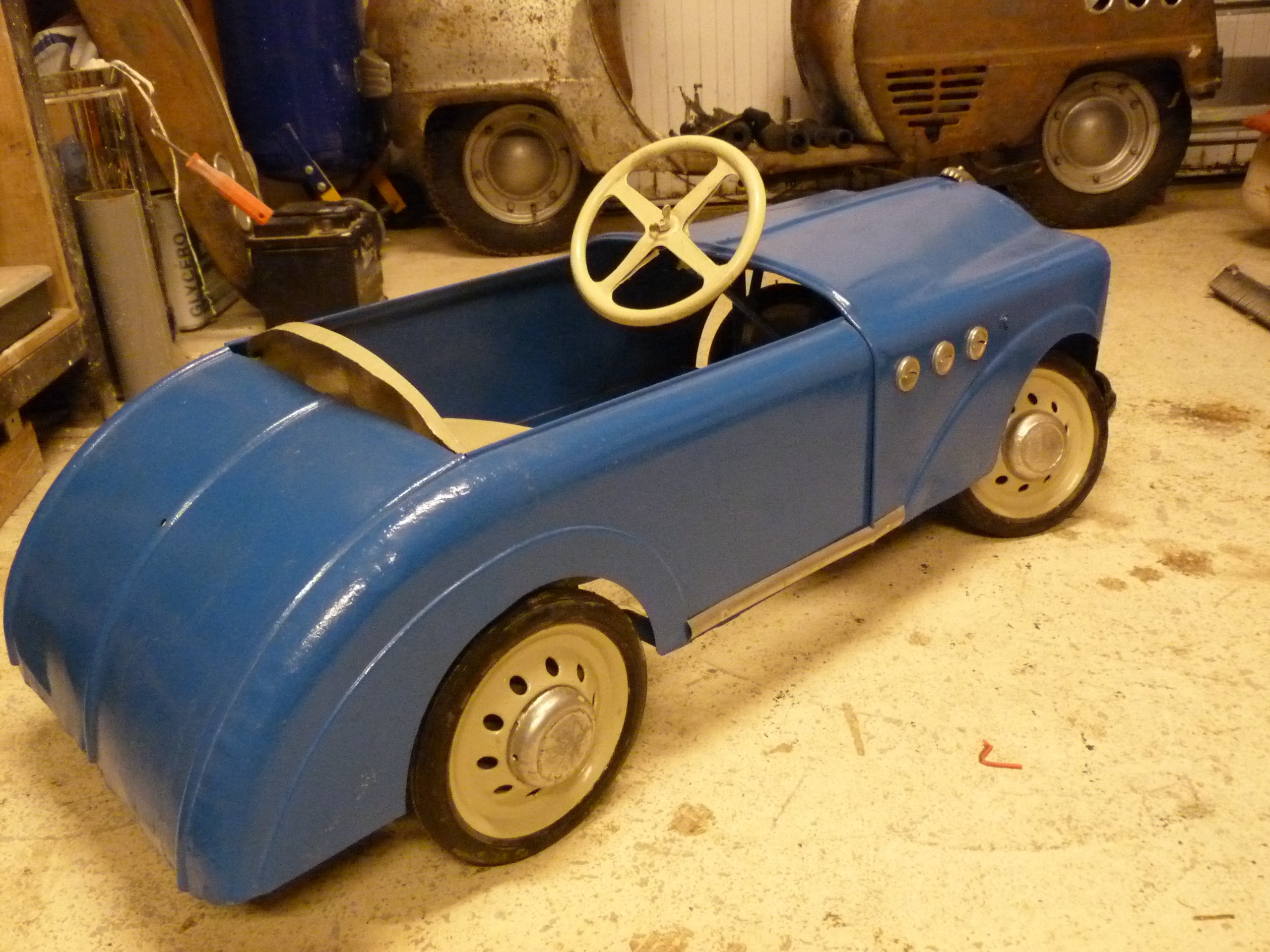 Ancienne Voiture à Pédales MFA – Jouet Ancien – Collection