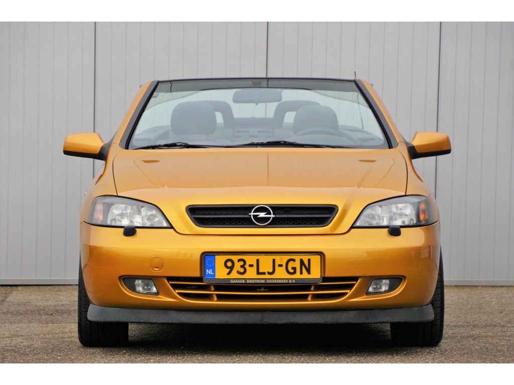 Marche arrière : L'Opel Astra G Cabriolet 2.2 16v - Auto titre