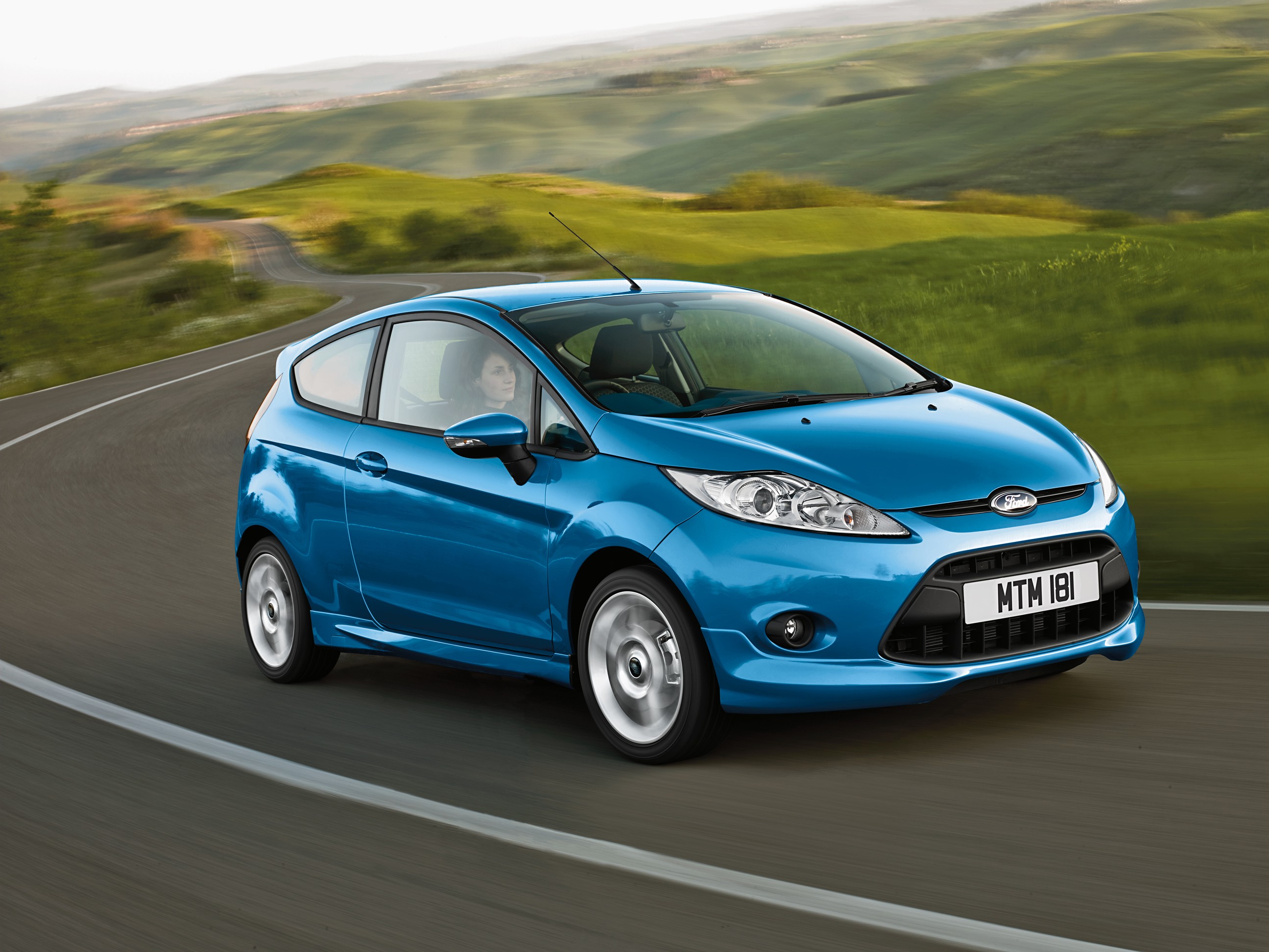 Fiche Technique Ford Fiesta V Auto Titre