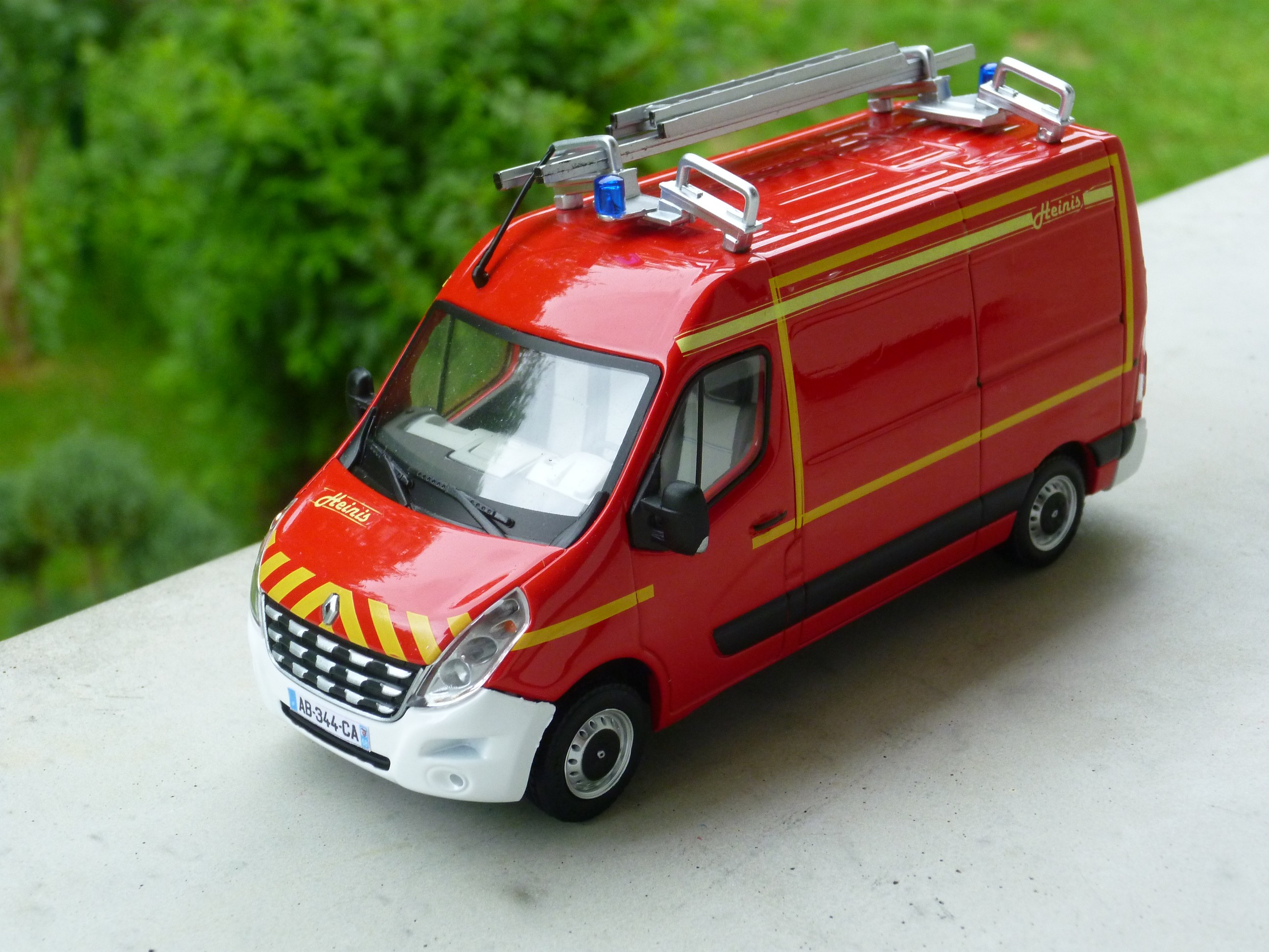 miniature vehicule pompier