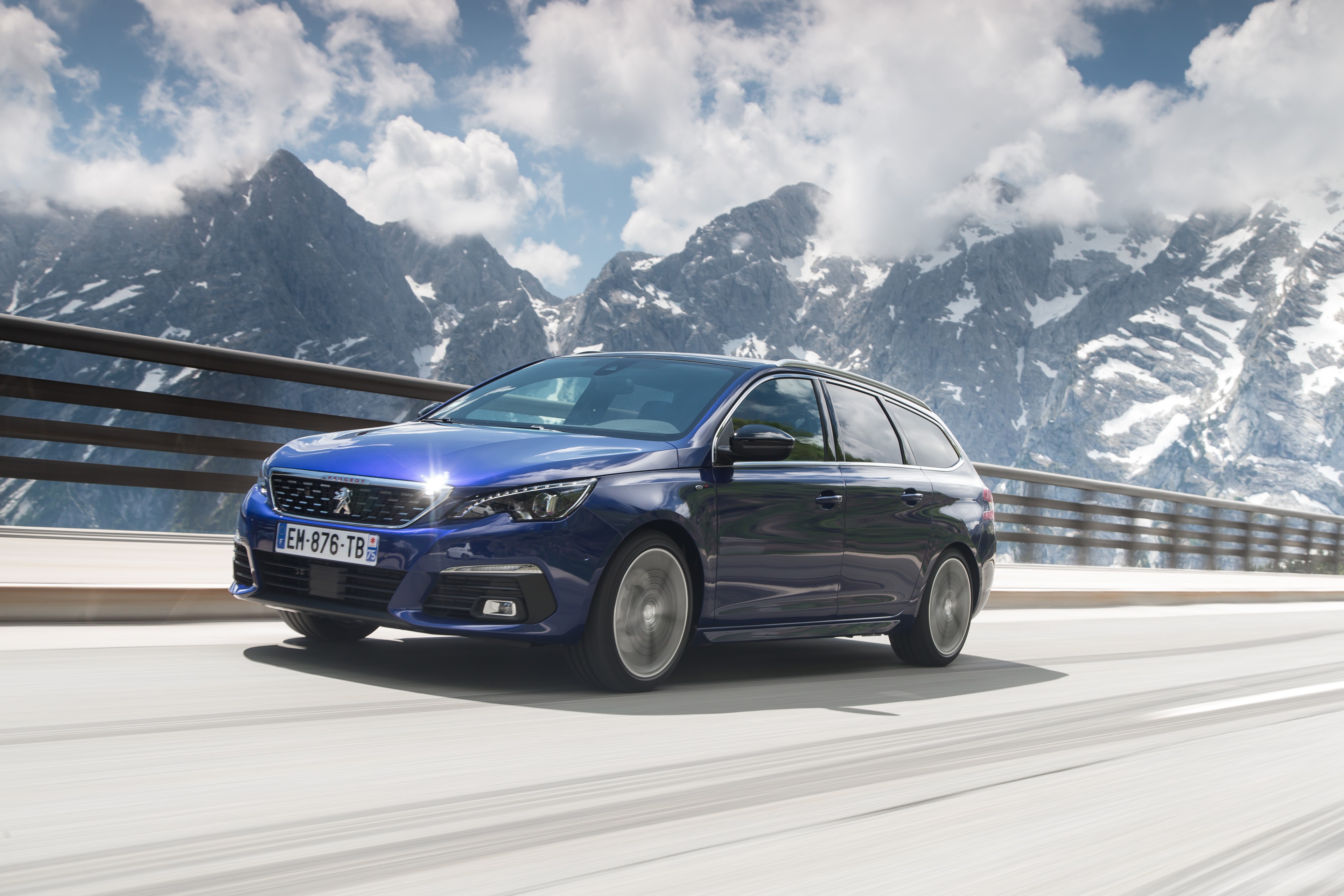 Шкив помпы peugeot 308