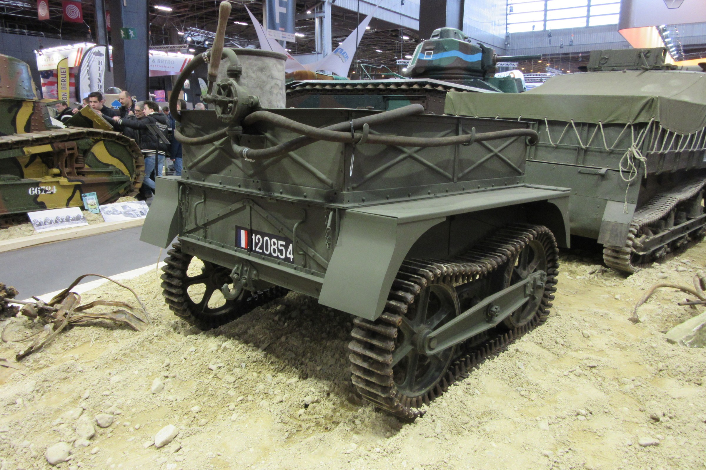 vehicule militaire collection presse