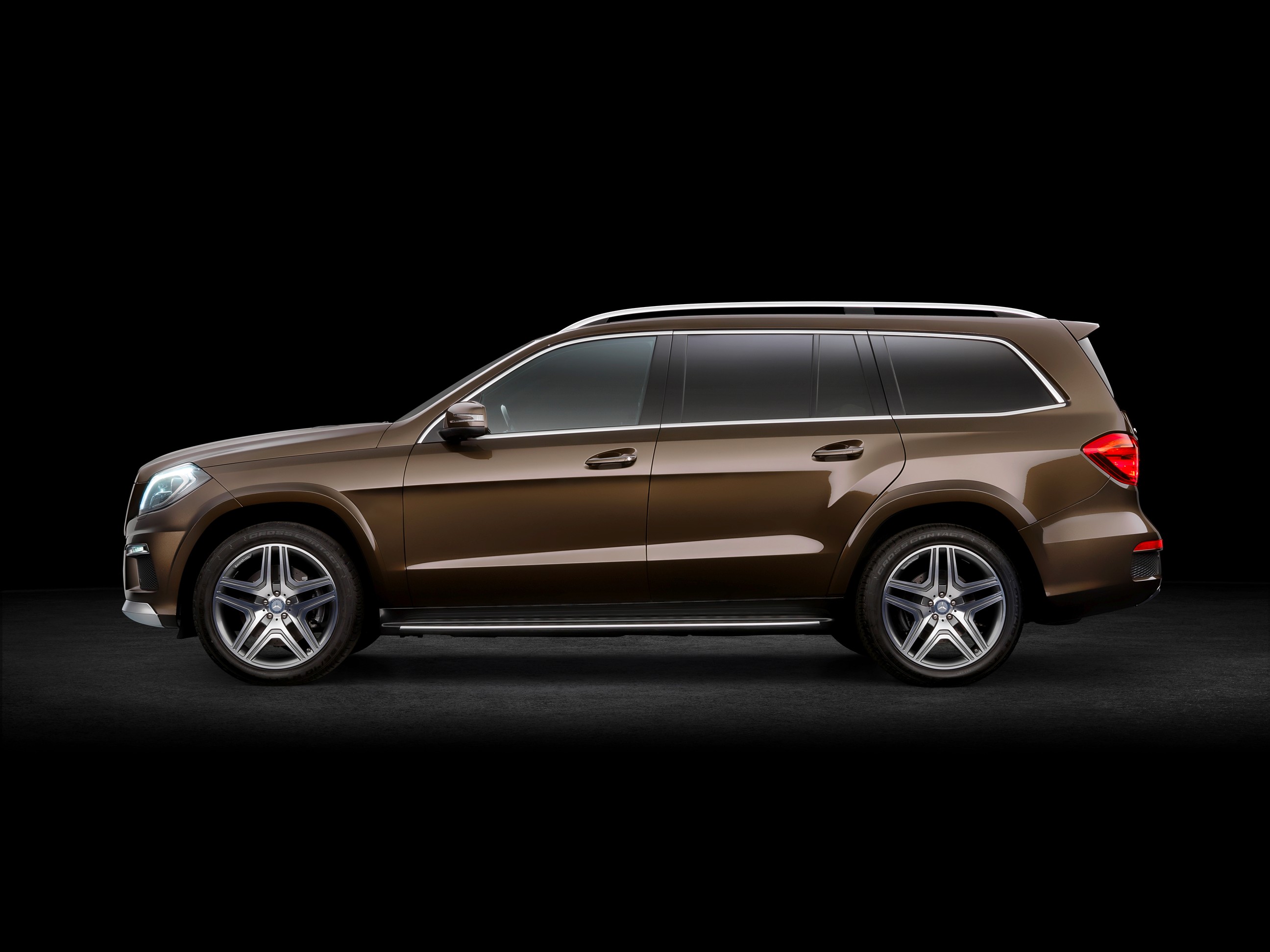 Гл ч. Mercedes Benz gl x166. Мерседес gl 2021. Мерседес джип Бенц gl class. Mercedes Benz gl class 2021.