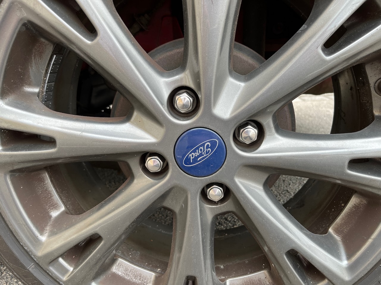 Demonter une roue sur ford fiesta avec Jante aluminium (Stline MK6 ...