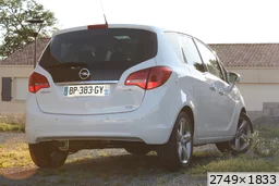 Meriva Black & White