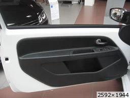 Volkswagen Up  (2011)