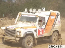 divers sport Land Rover Defender V8